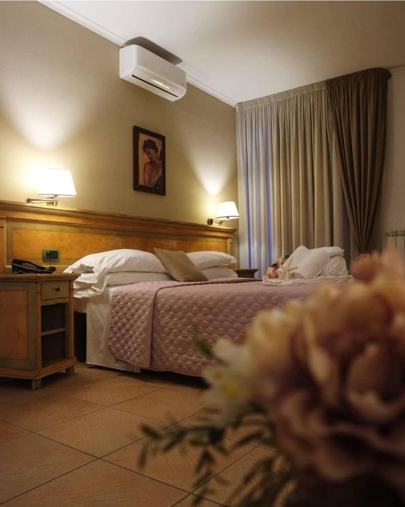 Santa Caterina Hotel Pompei Luaran gambar